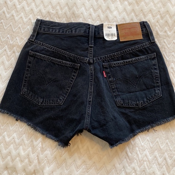 501 high waisted Levi shorts.. black, NWT - Picture 4 of 4